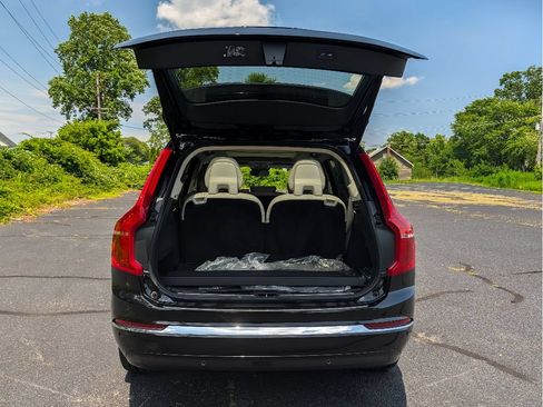 Used 2023 Volvo XC90 B6 Plus w/ Protection Package Premier AWD/4WD image 7