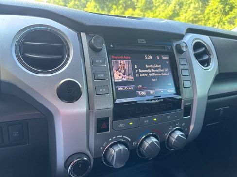 Used 2014 Toyota Tundra SR5 AWD/4WD image 12