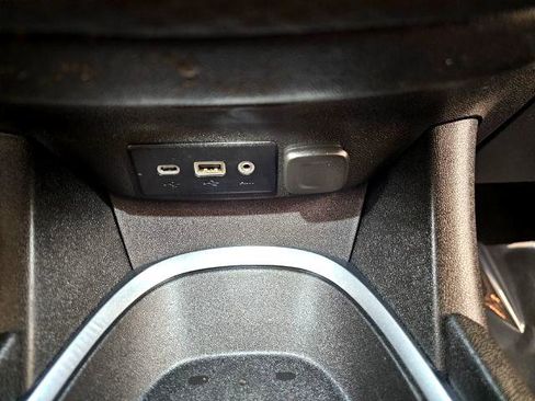 Used 2021 Chevrolet Malibu LT image 18