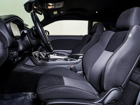 Used 2022 Dodge Challenger GT image 17