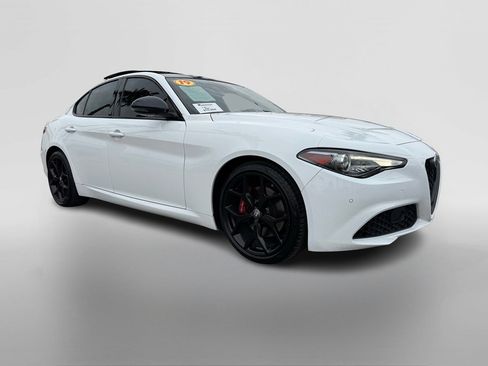 Used 2019 Alfa Romeo Giulia nero edizione w/ Nero Edizione image 7