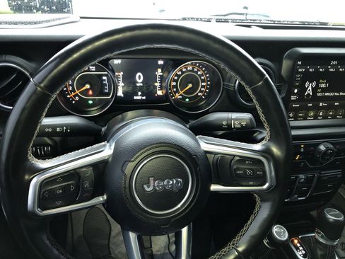 Used 2021 Jeep Gladiator Overland w/ Popular Equipment Package image 23