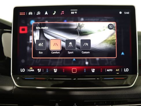 New 2025 Volkswagen GTI Autobahn image 9