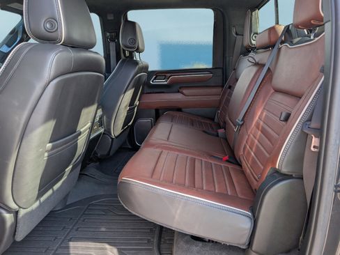 Used 2024 GMC Sierra 3500 Denali Ultimate image 14