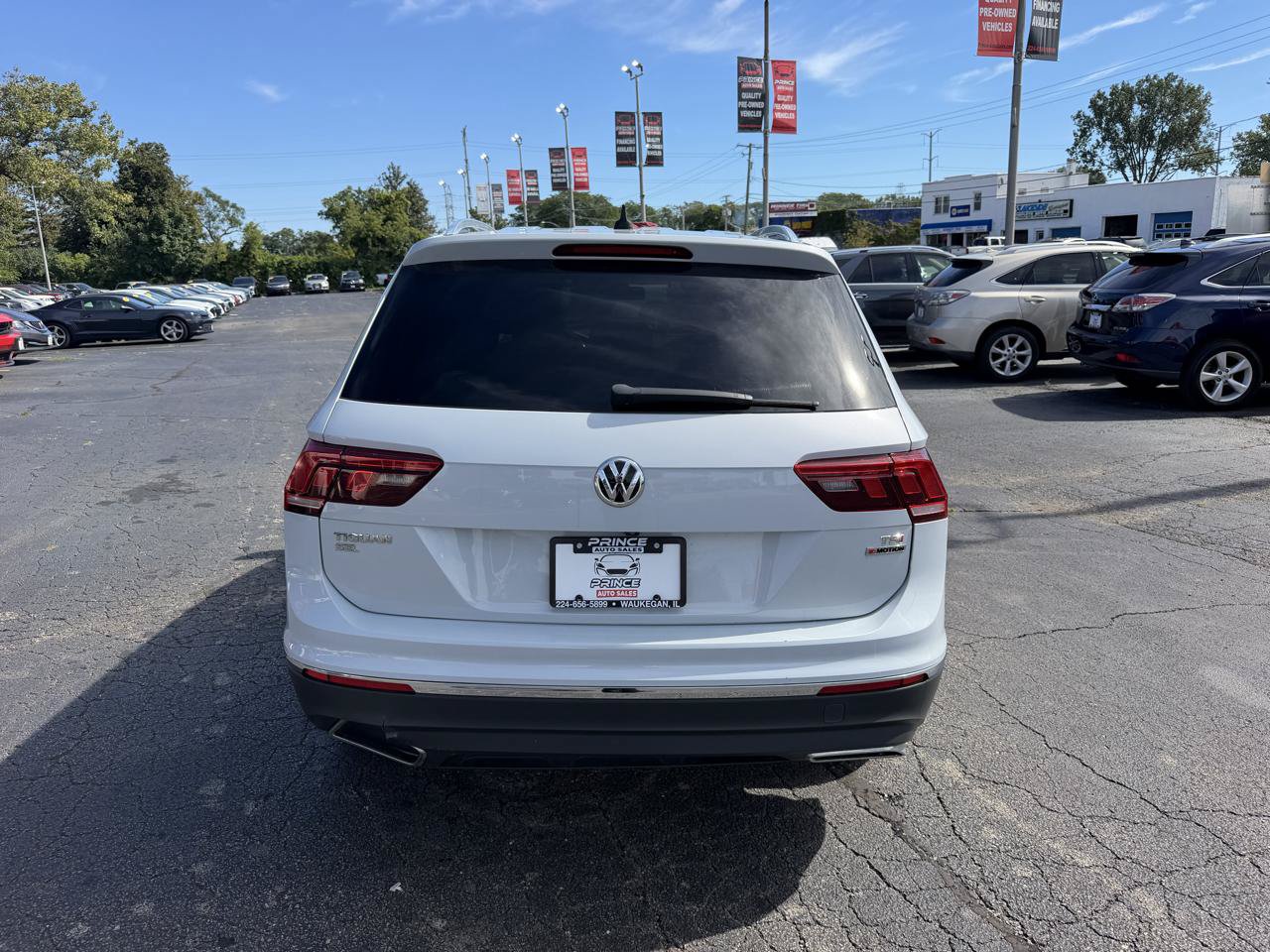 Used 2018 Volkswagen Tiguan SEL AWD/4WD image 6
