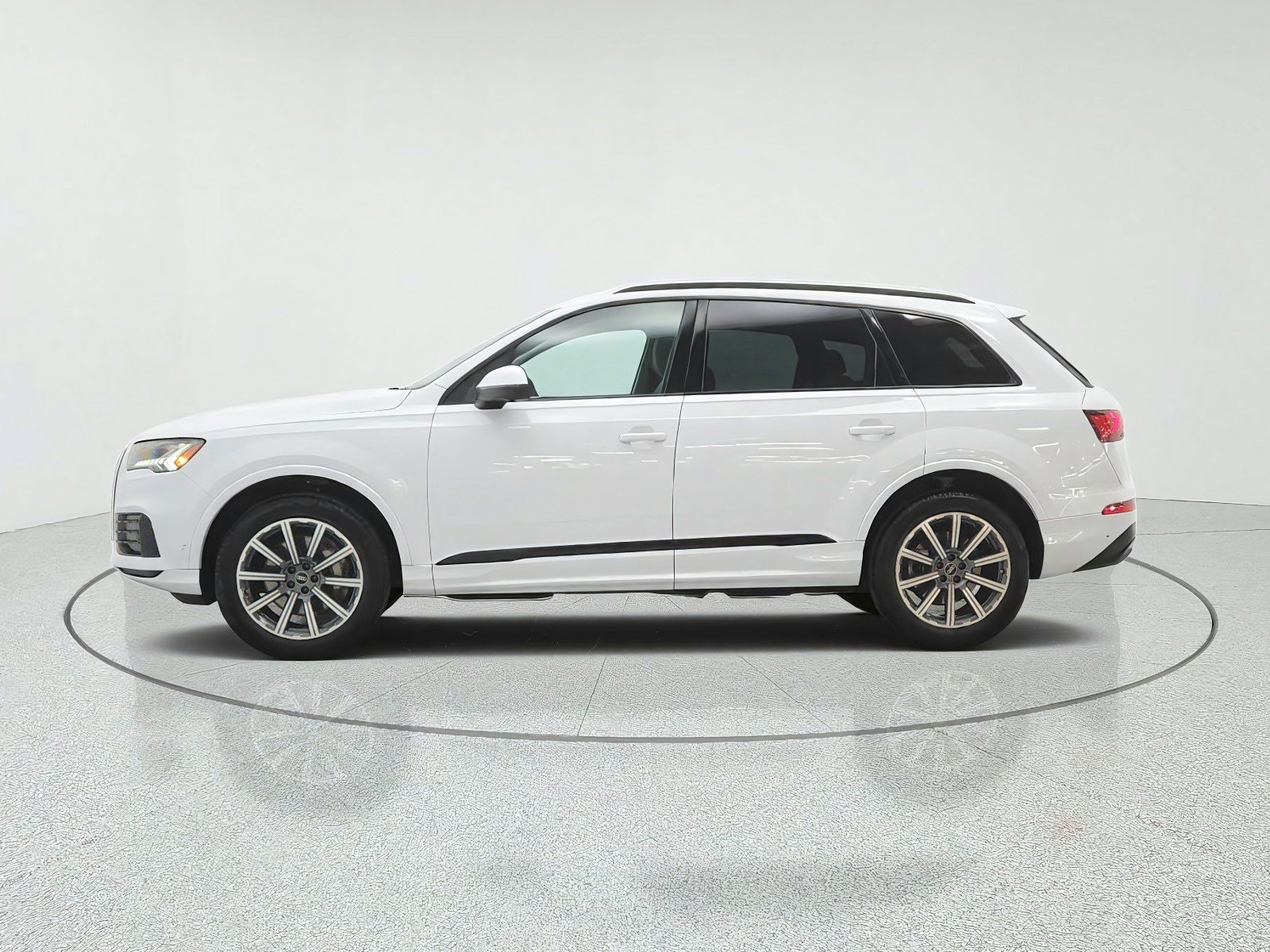 Used 2023 Audi Q7 2.0T Premium Plus w/ Premium Plus Package AWD/4WD image 8
