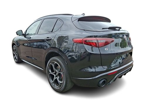 Used 2023 Alfa Romeo Stelvio Veloce AWD/4WD image 4