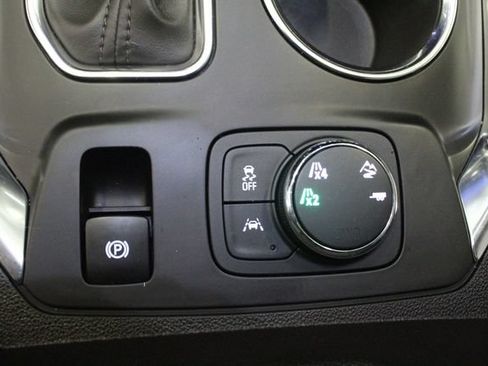 Used 2021 Chevrolet Traverse Premier w/ LPO, Floor Liner Package AWD/4WD image 16