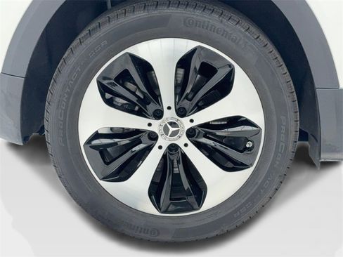 Used 2025 Mercedes-Benz GLB 250 w/ Exclusive Package image 52