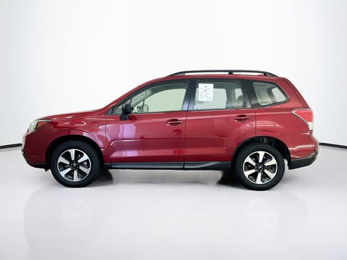 Used 2018 Subaru Forester 2.5i w/ Alloy Wheel Package AWD/4WD image 4