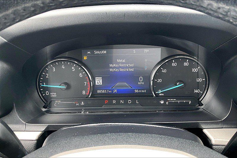 Used 2021 Ford Explorer XLT w/ Equipment Group 202A AWD/4WD image 19