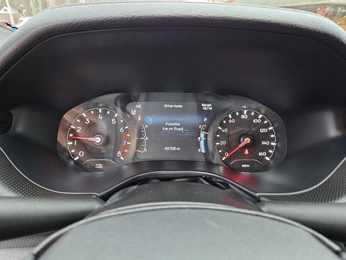 Used 2024 Jeep Compass Trailhawk image 20