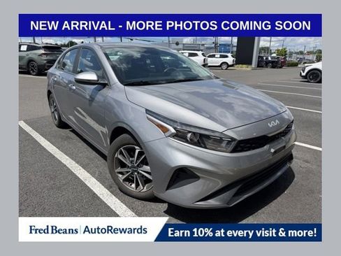 Used 2023 Kia Forte LXS w/ LXS Technology Package FWD image 1