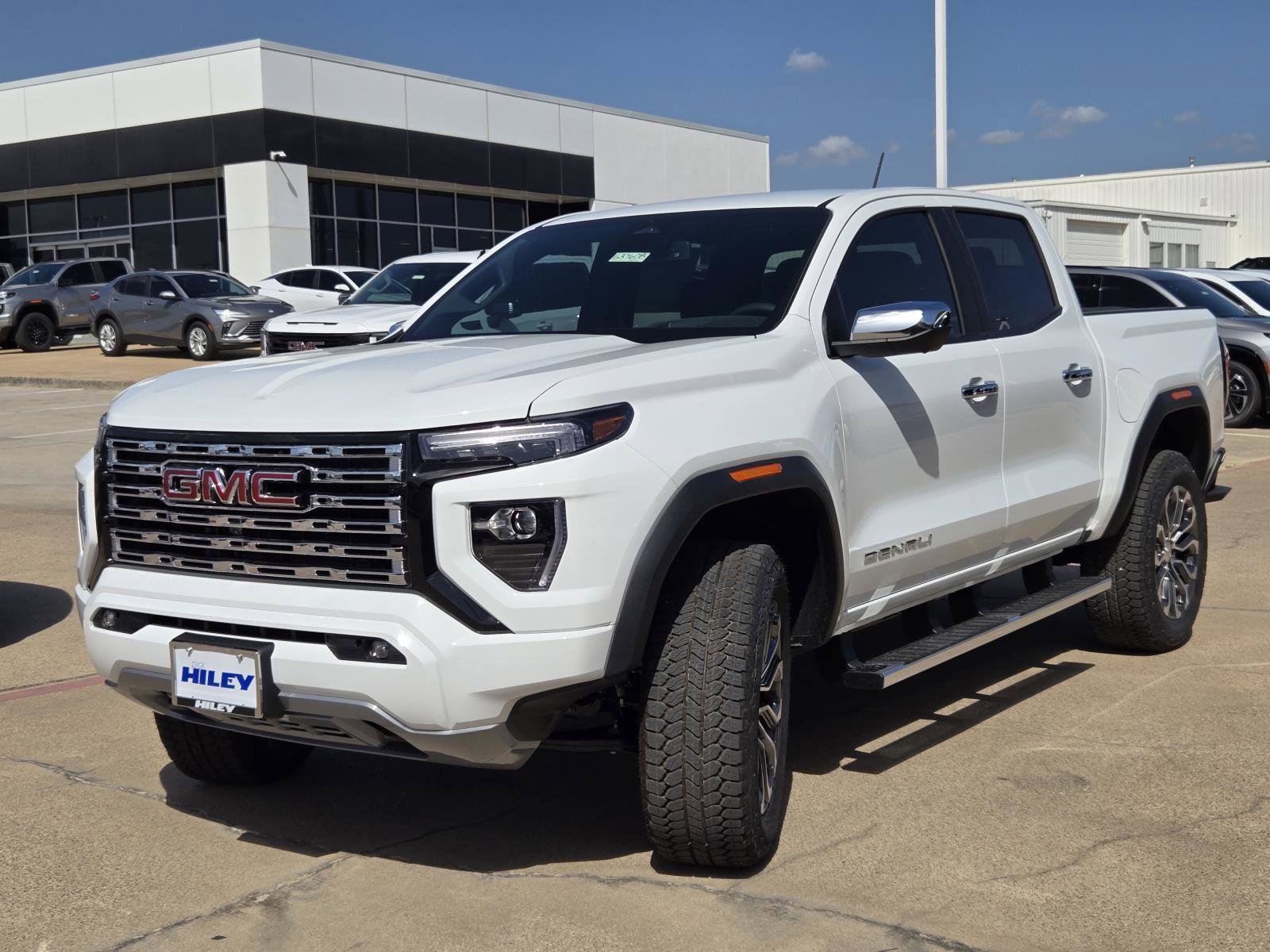 New 2026 GMC Canyon Denali AWD/4WD image 2