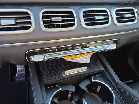 New 2026 Mercedes-Benz GLS 450 4MATIC image 16