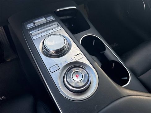 Used 2025 Genesis GV70 2.5T image 23