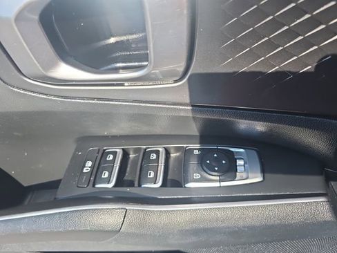 Used 2023 Kia Sorento LX AWD/4WD image 28
