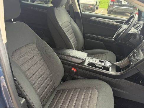Used 2019 Ford Fusion SE FWD image 15
