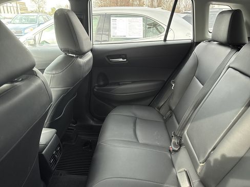 Used 2023 Toyota Corolla Cross XLE image 8