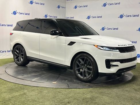 Used 2024 Land Rover Range Rover Sport SE image 2