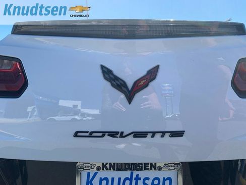 Used 2016 Chevrolet Corvette Stingray Convertible w/ Carbon Flash Badge Package RWD image 10
