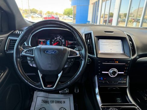 Used 2019 Ford Edge ST w/ Equipment Group 401A AWD/4WD image 18