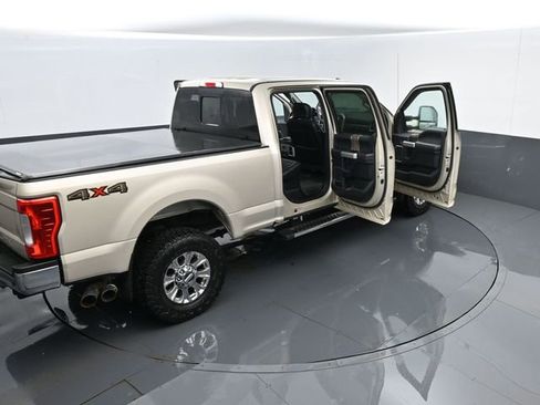 Used 2018 Ford F250 Lariat w/ Lariat Ultimate Package AWD/4WD image 26