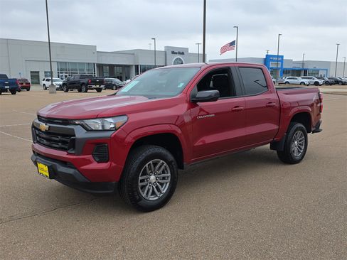 Used 2023 Chevrolet Colorado LT image 4