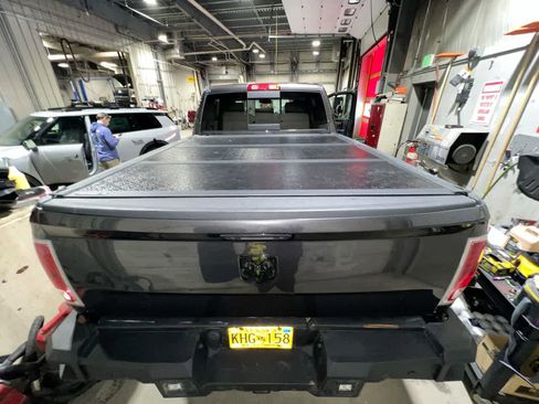 Used 2018 RAM 2500 Laramie image 27