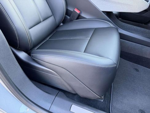 New 2026 Cadillac Optiq Luxury 1 image 9