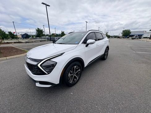 Used 2025 Kia Sportage EX w/ Premium Package FWD image 2