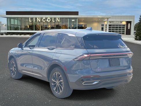 Certified 2025 Lincoln Nautilus Premier AWD/4WD image 3
