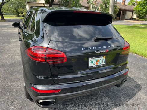 Used 2016 Porsche Cayenne image 17