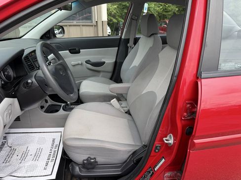 Used 2011 Hyundai Accent GLS FWD image 11