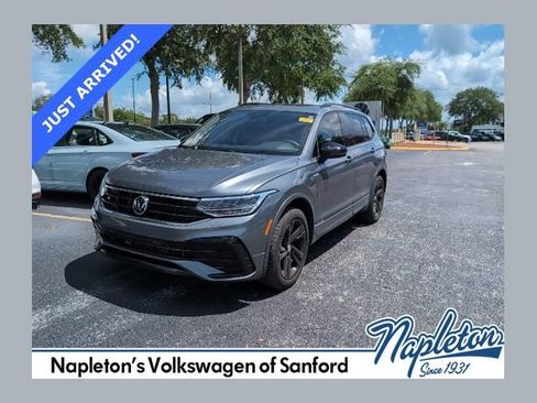 Used 2024 Volkswagen Tiguan SE R-Line FWD image 1