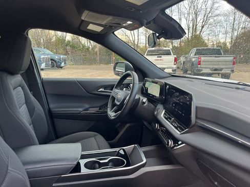 Used 2025 Chevrolet Equinox LT FWD image 37