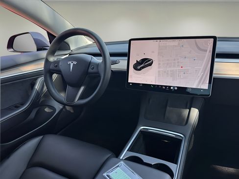 Used 2023 Tesla Model 3 Standard Range RWD image 7