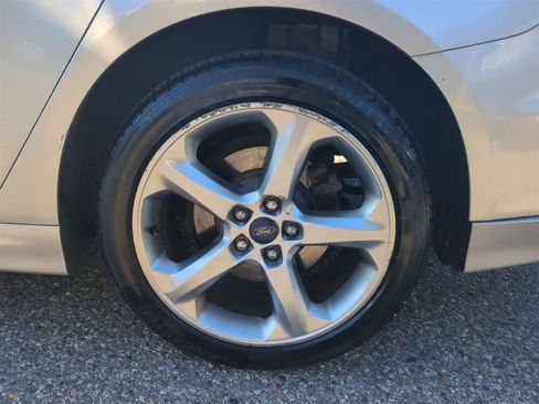 Used 2016 Ford Fusion SE w/ Equipment Group 202A image 14