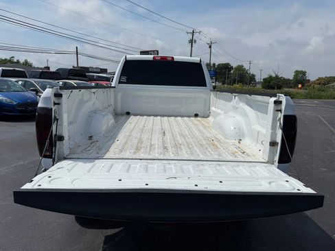 Used 2013 RAM 2500 Tradesman w/ Chrome Appearance Group image 27