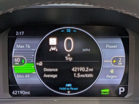 Used 2023 Chevrolet Bolt EUV Premier w/ Sun & Sound Package image 17