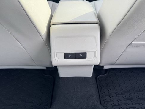 Used 2019 Volkswagen Jetta SEL FWD image 18