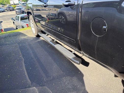 Used 2017 Chevrolet Silverado 1500 LT w/ All Star Edition AWD/4WD image 9