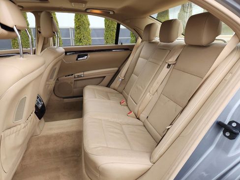 Used 2010 Mercedes-Benz S 550 4MATIC image 12