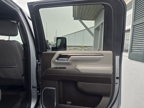 Used 2024 Chevrolet Silverado 2500 LT w/ Convenience Package image 20