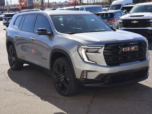 Used 2024 GMC Acadia Elevation w/ Black Edition image 2
