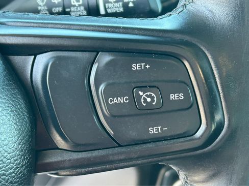 Used 2023 Jeep Wrangler Unlimited Sport AWD/4WD image 23