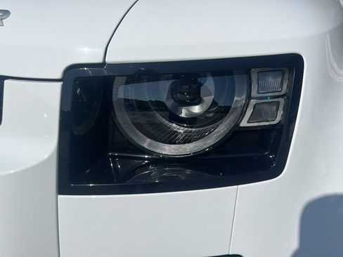 Used 2025 Land Rover Defender 110 S AWD/4WD image 11