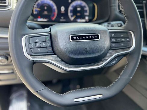 Used 2024 Jeep Wagoneer L Series II RWD image 14