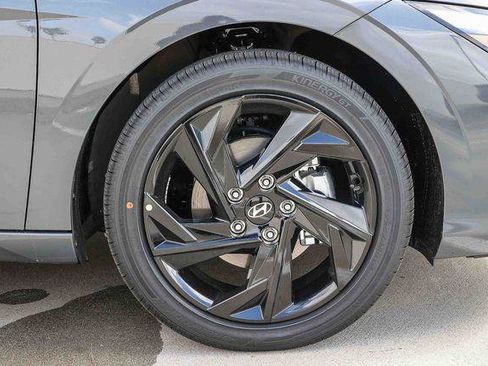 New 2026 Hyundai Elantra SEL Sport Premium FWD image 9