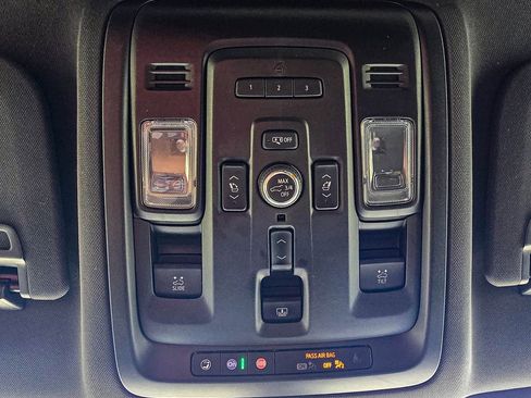 Used 2022 Chevrolet Suburban High Country w/ Max Trailering Package AWD/4WD image 26